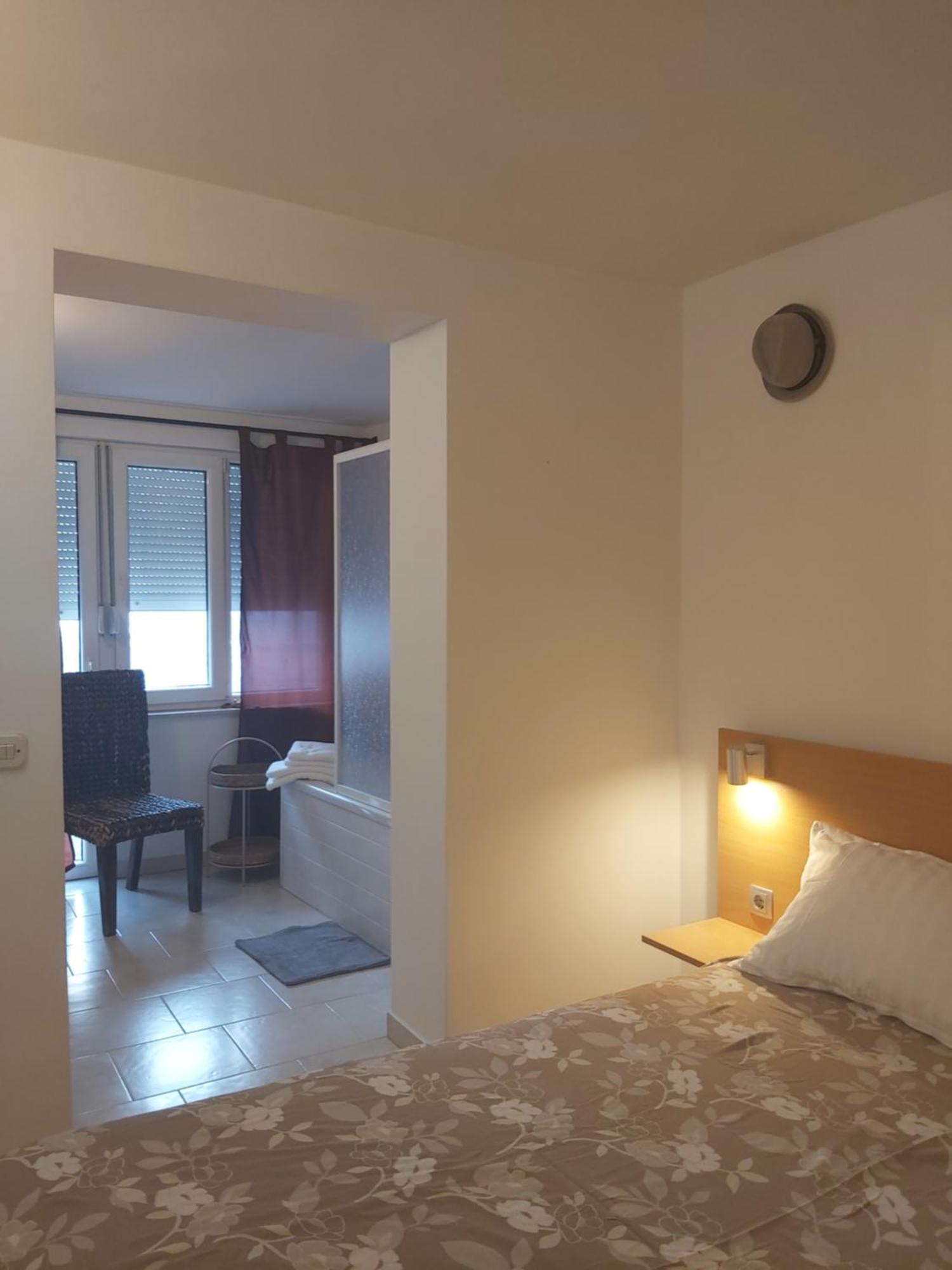 Apartman Luce With Shared Pool Ζαντάρ Εξωτερικό φωτογραφία